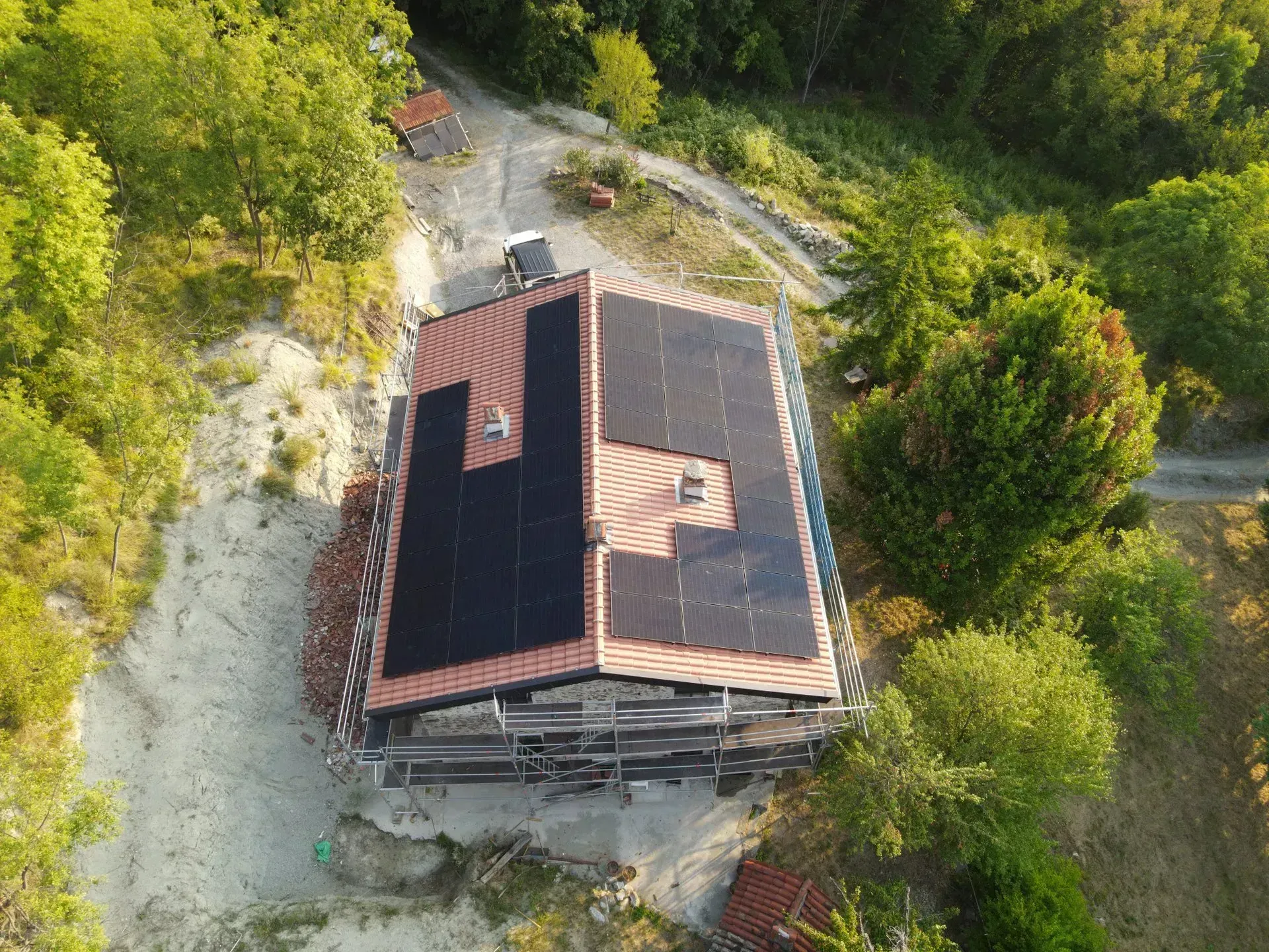 Ökologische Dachsanierung eines Ferienhauses.